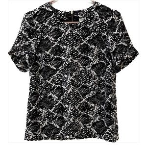 Vera Moda short sleeved top. EUC